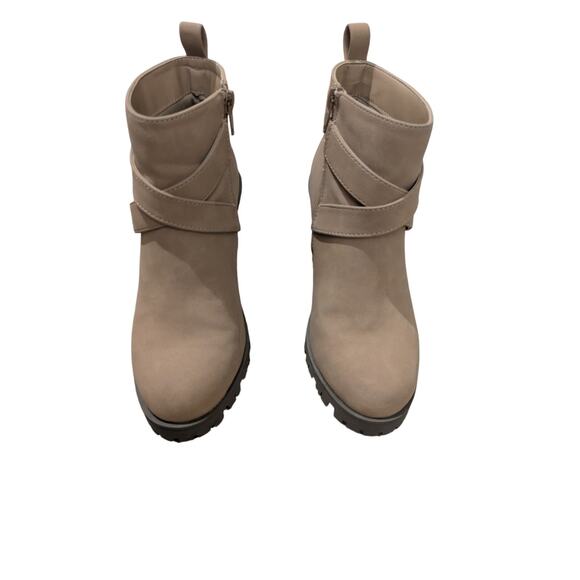 St. John's Bay wedge boots - Picture 1 of 10